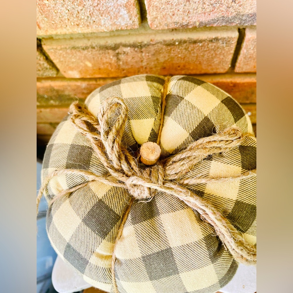 *Stuffed Gray Buffalo Check Pumpkin, 7.25”